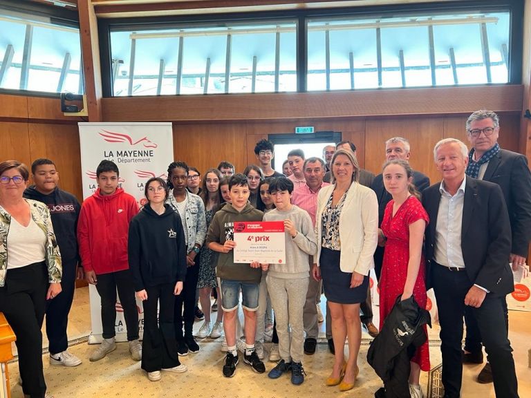 Classes Presse 2023 : la classe 4A obtient le 4ème prix départemental.