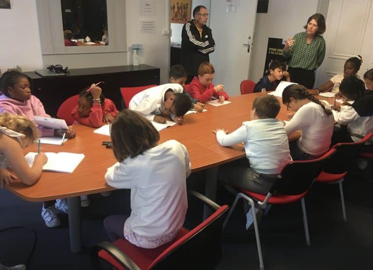 Les CM visitent la Mairie de Laval