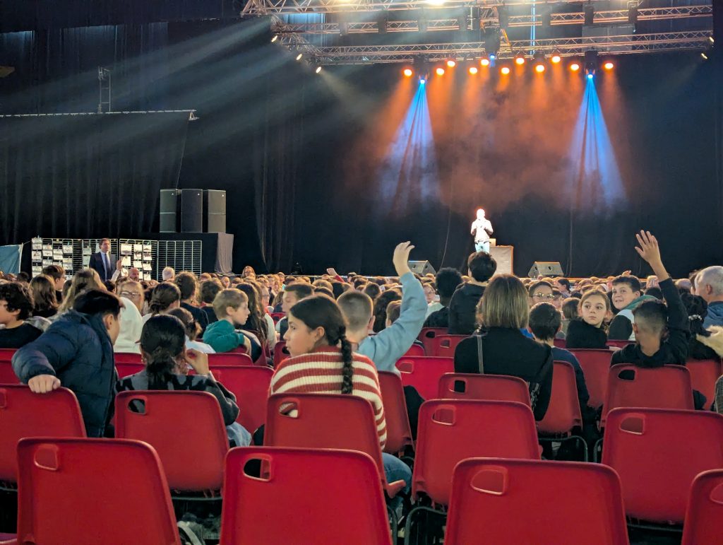 Spectacle CM2 6èmes JONAS