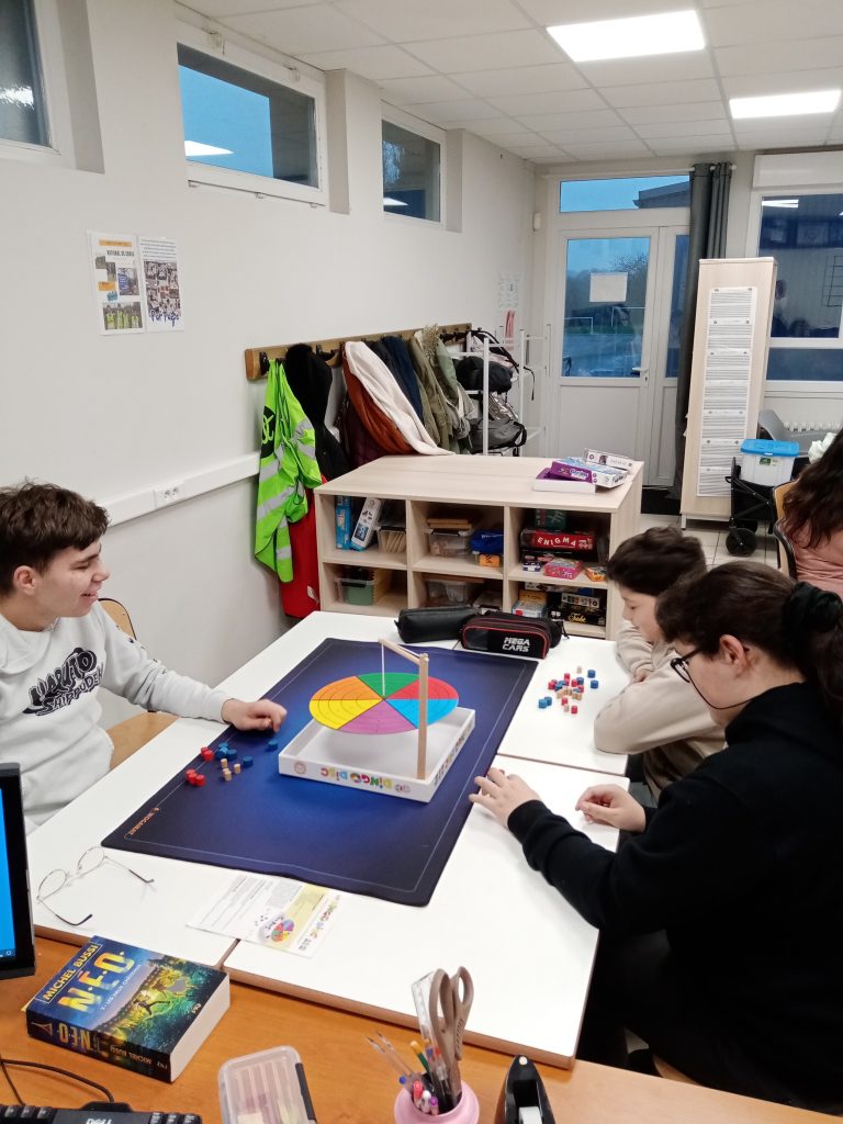 Projet « Jeux pour tous, tous unis » en ULIS